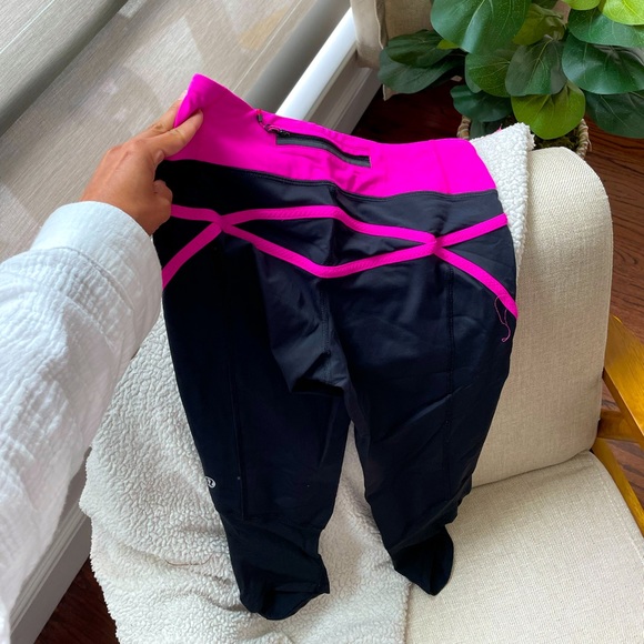 Lululemon running crops - Picture 2 of 3
